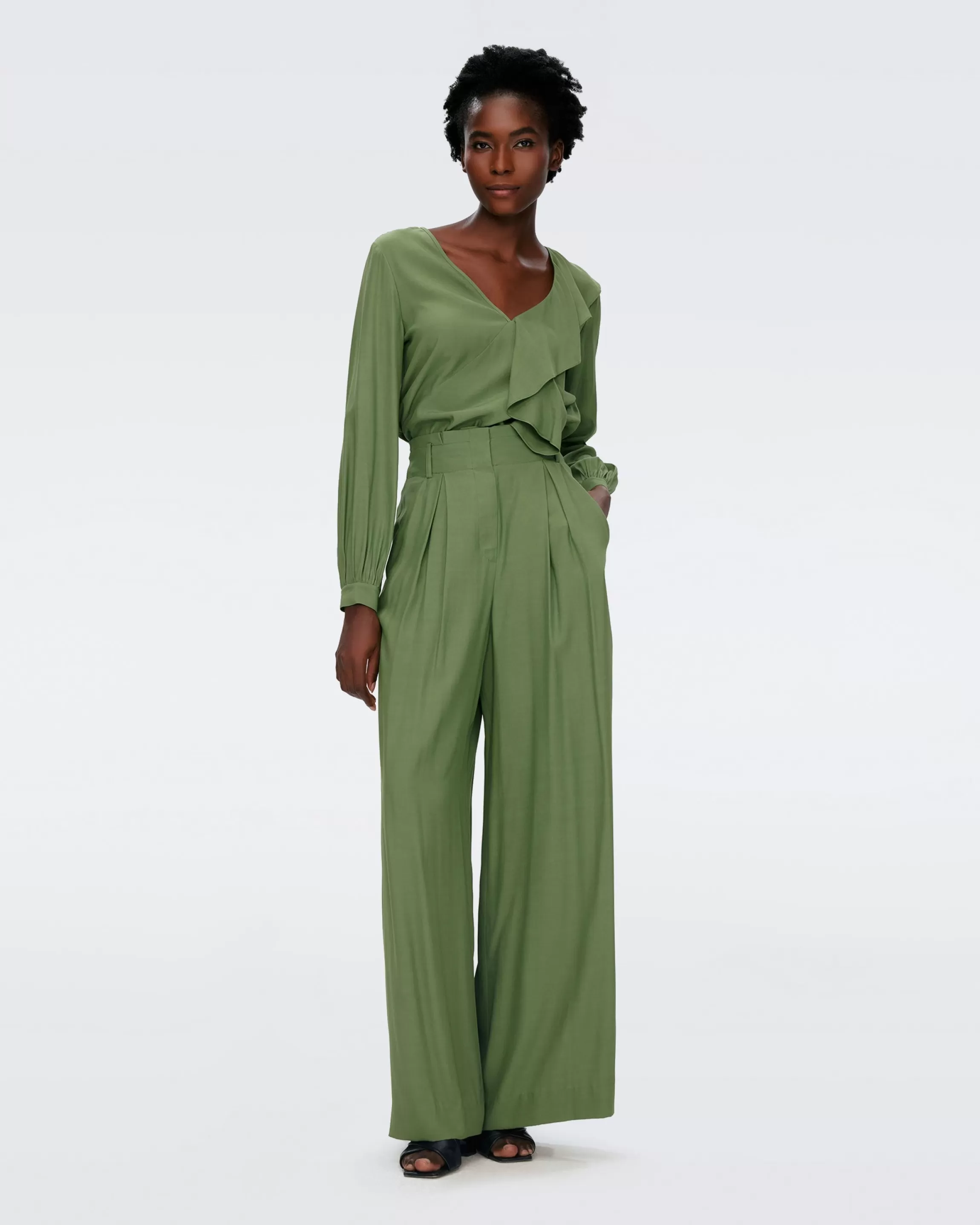 dvf Bellini Pants in Military Green Store