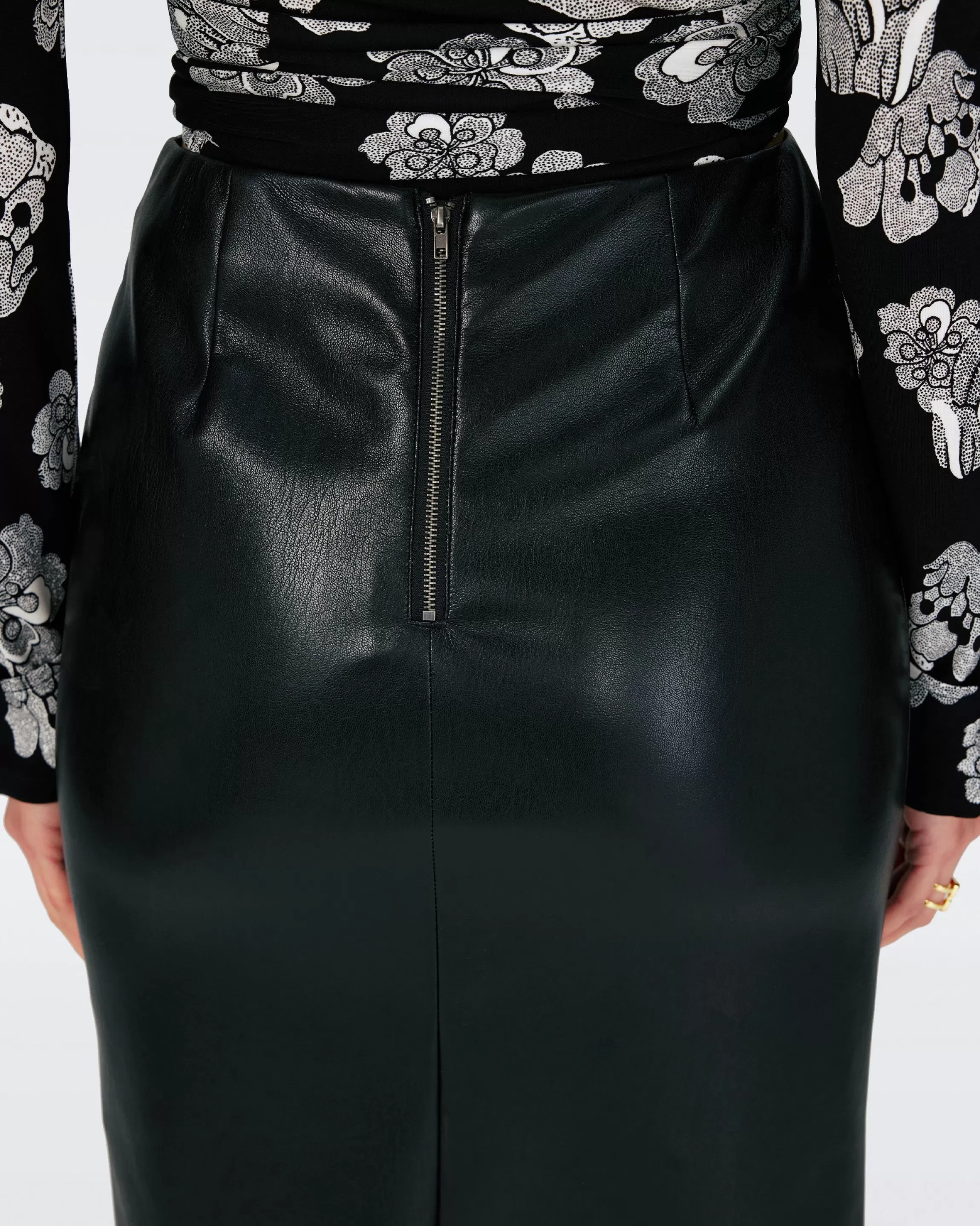 dvf Takashi Skirt in Black Flash Sale